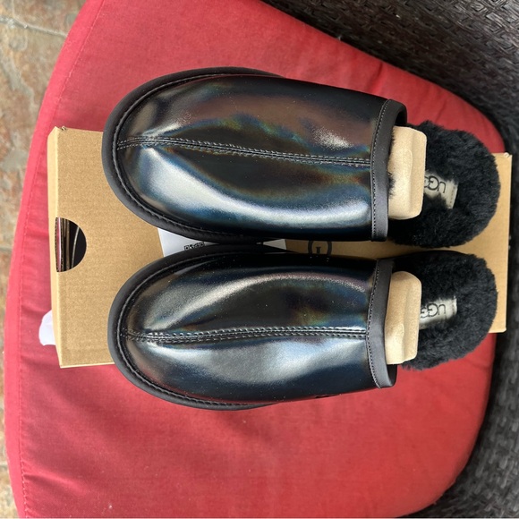 Women’s Ugg  black Pearle iridescent size 8 - Picture 2 of 5